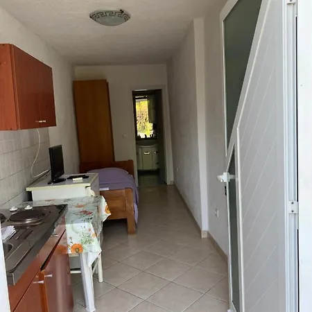 Anka * Vrbnik (Primorje-Gorski Kotar)